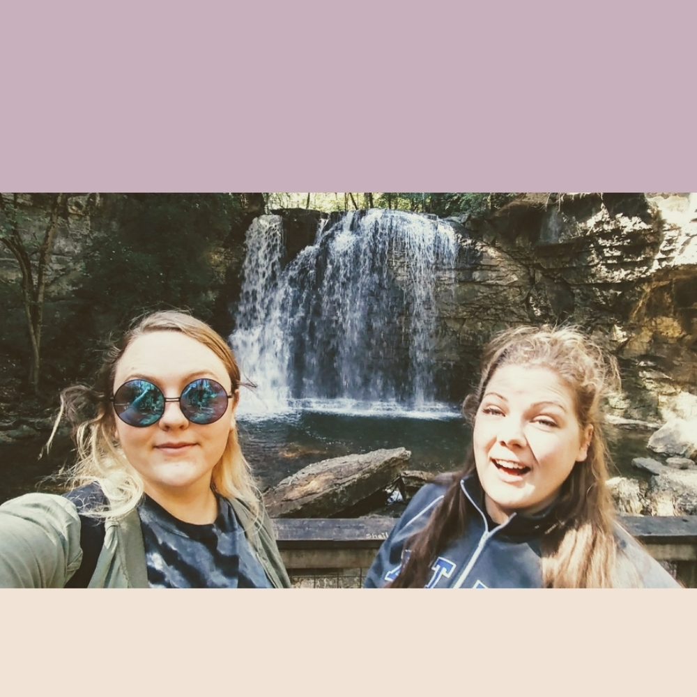 Meet your Posher, Beth & Sarah!